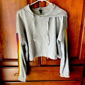 Gray sweatshirt crop top very light fabric. Size S
